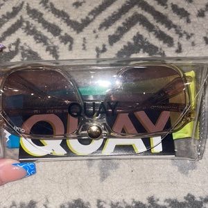 Quay on the fly glasses brand new